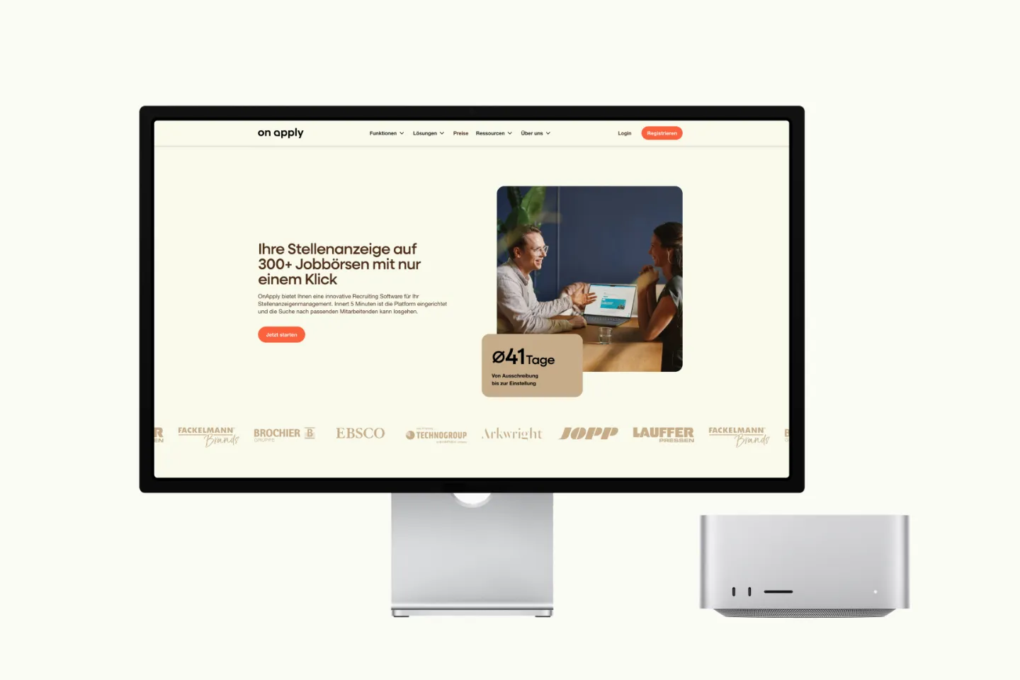 OnApply Webflow-Website auf einem Apple Studio Display